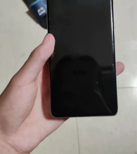 自用小米12Pro，8+256，今年3.2...