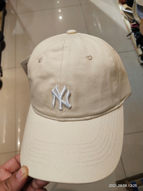 全新MLB米色刺绣棒球帽，原标都在，看实拍...