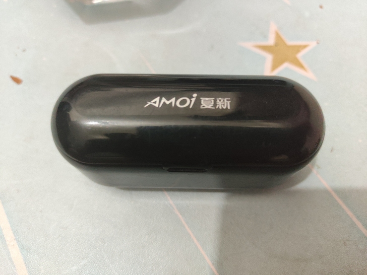 蓝牙耳机，用了三个月。