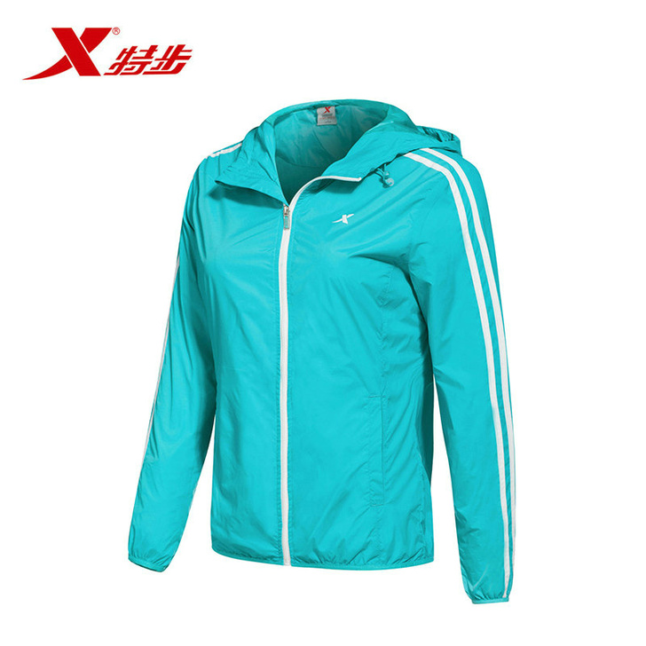 XTEP/特步 风衣