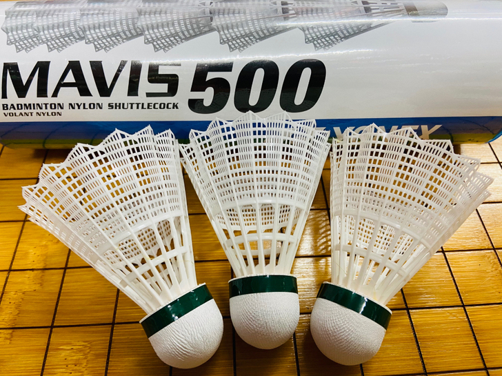 全新yy尤尼克斯500羽毛球尼龙球白色塑料...