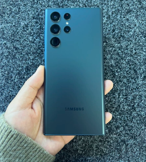 新到三星 Galaxy S22 Ultra...