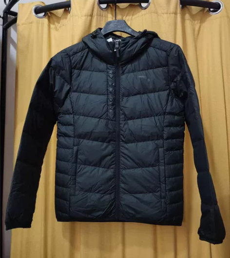 安踏冬季男士中厚连帽羽绒服   黑色修身版...