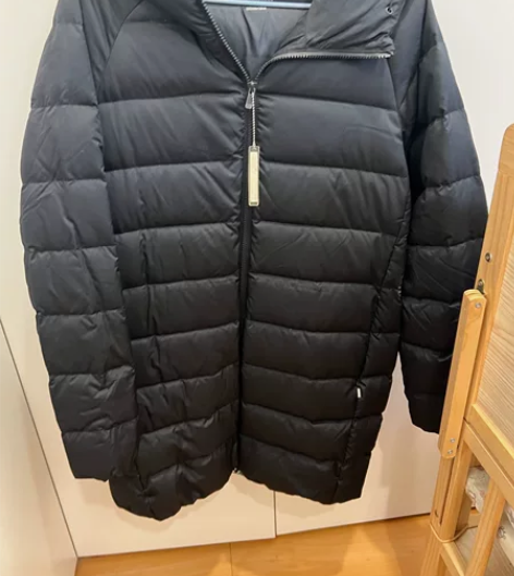 Calvin Klein羽绒服 全新，M码...