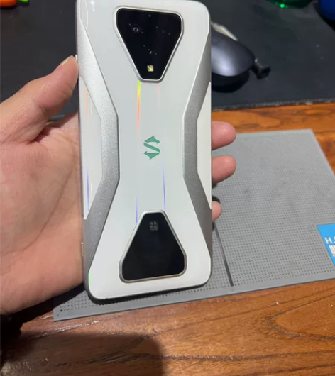 小米黑鲨游戏手机3 配置8+128 纯原无...