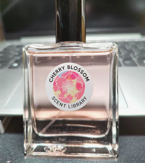 气味图书馆 香水【樱花盛开】 只喷过两次 ...