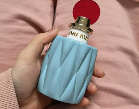 miumiu香水100ml 基本全新 喷过...
