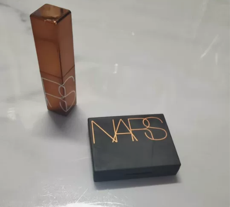 nars古铜色修容迷你版+口红 即可以做修...