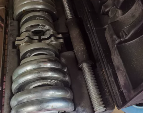 哑铃，呆滞不用了，有缘人拿去 感兴趣的话点...