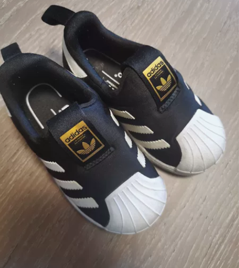 阿迪四季鞋，经典款，14.5内长，舒适度一...