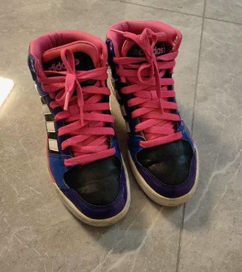 阿迪女鞋 35码  有穿着痕迹