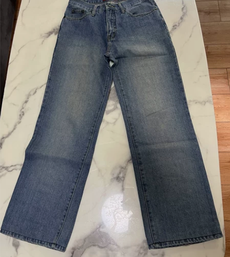 换季收拾衣服 低价处理闲置衣物 美特斯邦威...