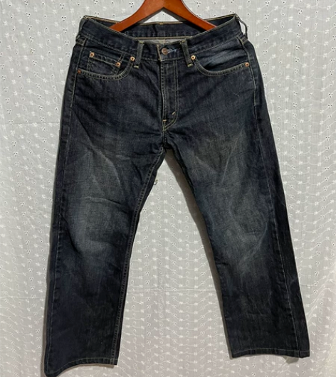 李维斯牛仔裤男士九新 感兴趣的话点“我想要...