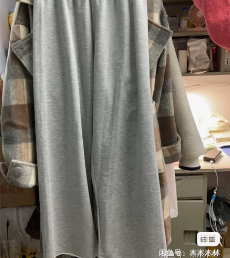 灰色裤阔腿裤，没穿过几次，便宜出 感兴趣的...