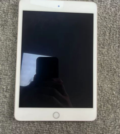 mini 4土豪金，尺寸用来游戏追剧都是不...