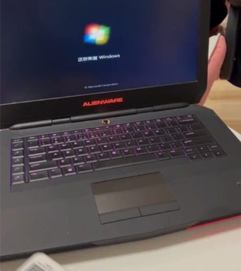 外星人15 闲置多年成色很新 带包￥280...