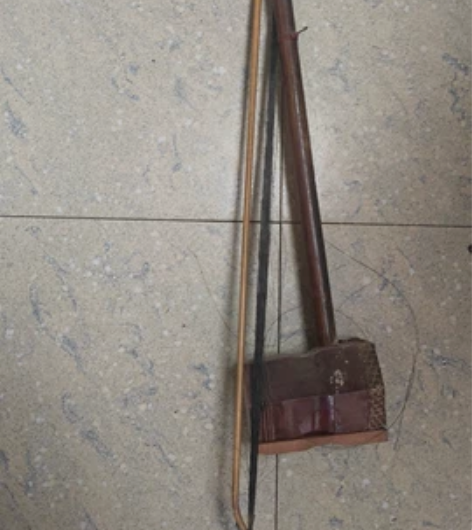 草花梨二胡，二百元。 感兴趣的话点“我想要...