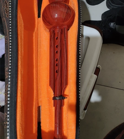 葫芦丝C调仿红木的。 感兴趣的话点“我想要...