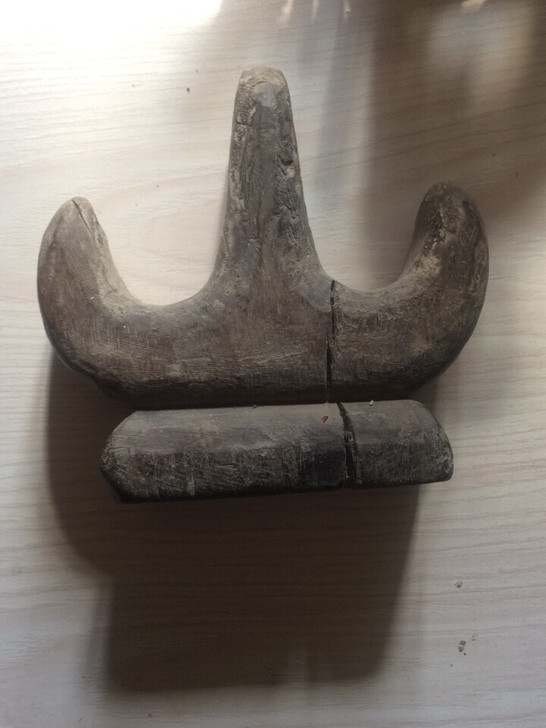 古董木质大毛笔架，文房四宝之一。高12厘米