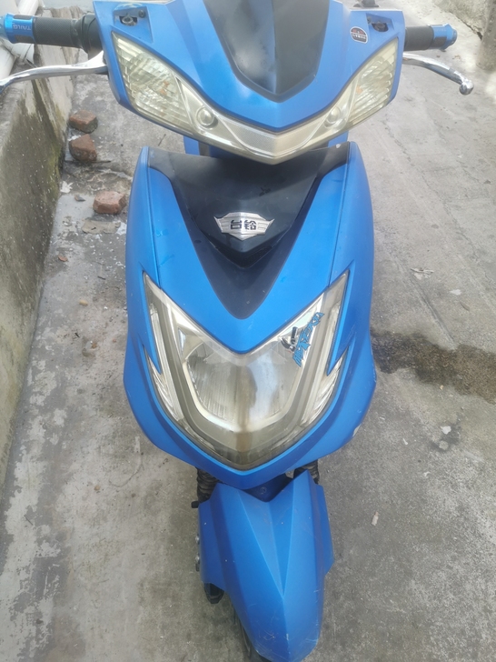 台铃牌电动车，全新72伏电池。车子很好骑。...