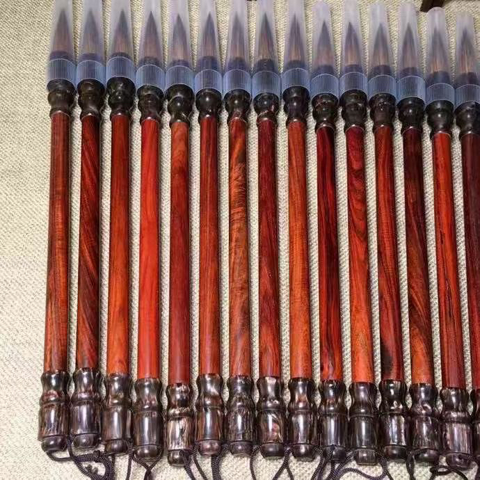 【品名】大红酸枝毛笔