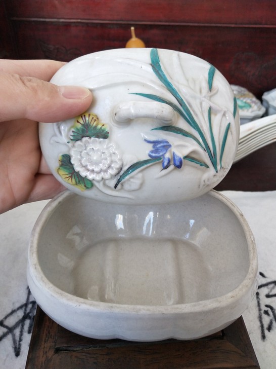 民国肥皂盒笔筒笔舔笔架帐钩戥子鸟食罐渣斗端...