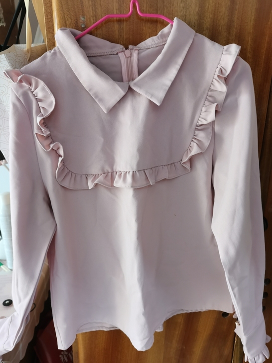 衬衫30，外套35，都包邮