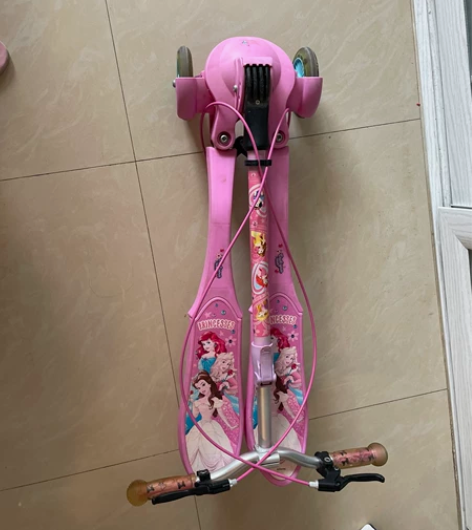 正版 迪士尼 公主 麦斯卡 大剪刀车 9成...