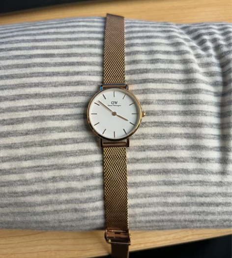 dw女士手表电子手表 没有电池了 自己2块...