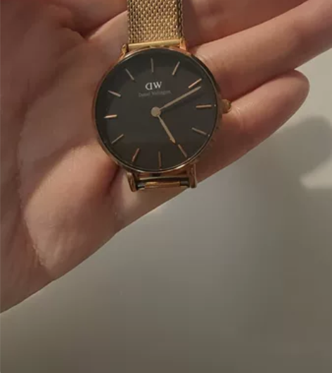 dw黑金手表 95新，换了苹果手表，这个就...