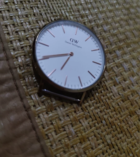 dw手表 绝对保真 高中生不想戴了，想换电...