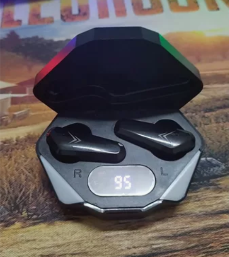 无线蓝牙耳机,不败战神。清单:耳机一副,充...