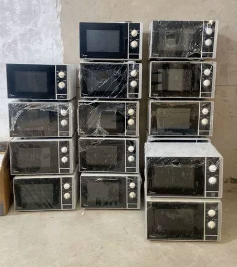 美的微波炉，二手九九新，机械 感兴趣的话点...