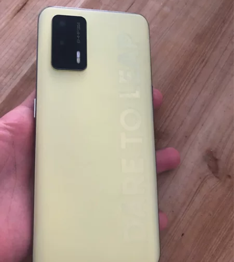 realme q3 pro 荧光黄 8+1...