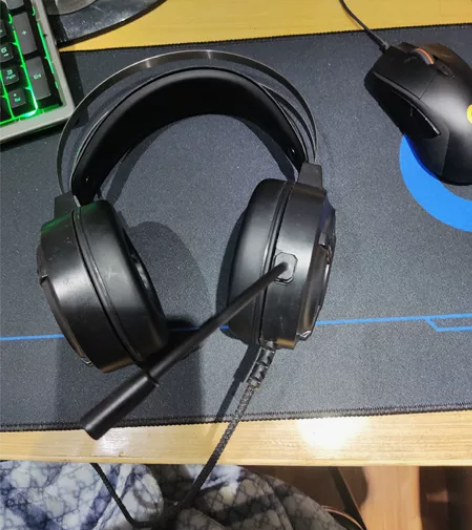 惠普的耳机鼠标，没怎么用 感兴趣的话点“我...