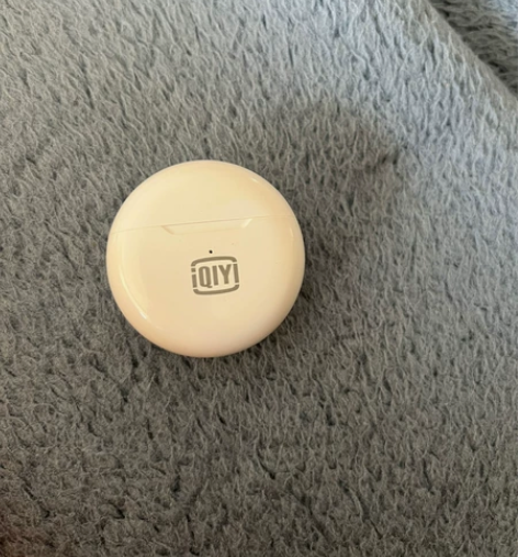 爱奇艺耳机,买啥电器送的,没用过,包装扔了...