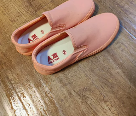 全新人本粉色帆布鞋，39码 感兴趣的话点“...