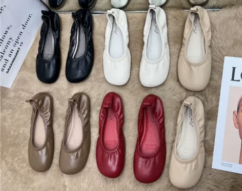 全新藕粉色蛋卷鞋平跟单鞋37码 感兴趣的话...