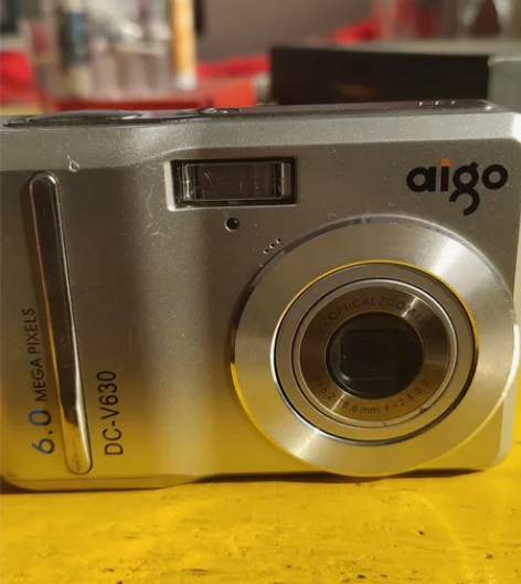 爱德相机,出去旅游必备。自己开店没时间玩。...