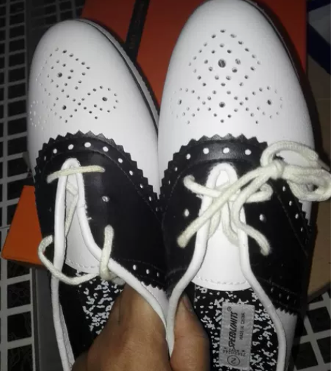 黑白拼接布洛克复古小皮鞋 买来就没穿过,鞋...