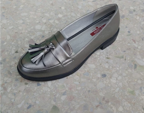 英伦风低跟单鞋 漆皮 流苏 布洛克圆头小皮...