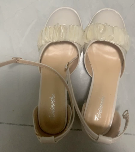 复古玛丽珍鞋杏色粗跟,39码 只穿过一次,...