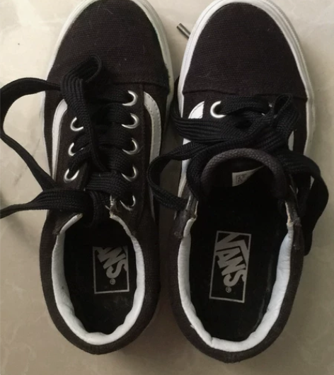 vans 黑的板鞋转手原因 感兴趣的话点“...