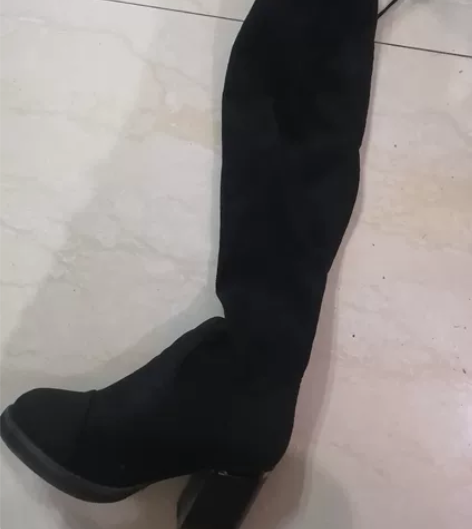 9成新，没穿几次，当时想着小点穿着好看一些...