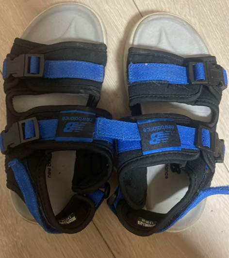 20转，NB沙滩鞋 感兴趣的话点“我想要”...