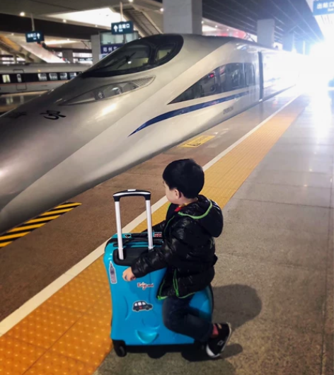 儿童行李箱可坐骑宝宝拉杆箱可坐可骑男孩旅行...