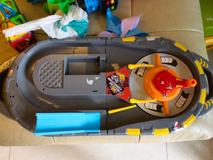 漂流飞车，家里玩了两三天