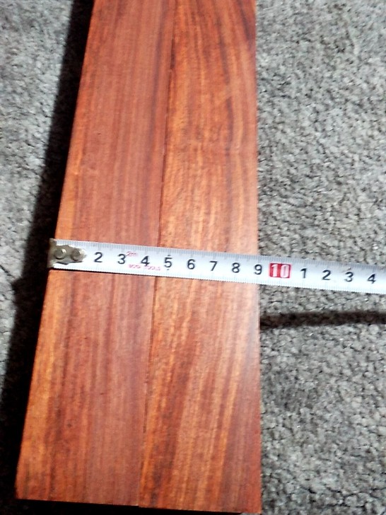 特大号血檀镇尺料重一千克，标准的二标料。3...