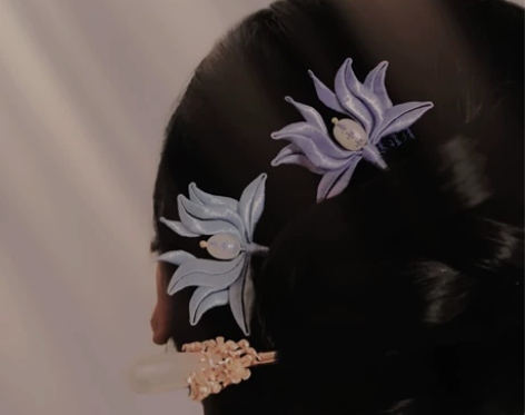 素瑶清缠花小钗, 一对小钗,簪在发髻,尽显...