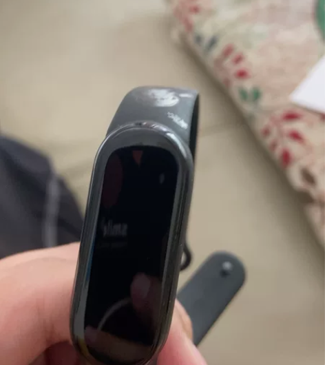 买了3个月小米6手环，要的私聊。 感兴趣的...